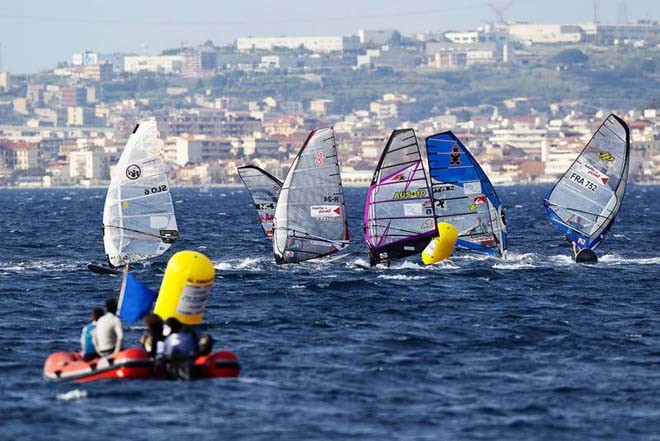 First mark action - PWA Reggio Calabria World Cup 2012 Day 5 ©  John Carter / PWA http://www.pwaworldtour.com